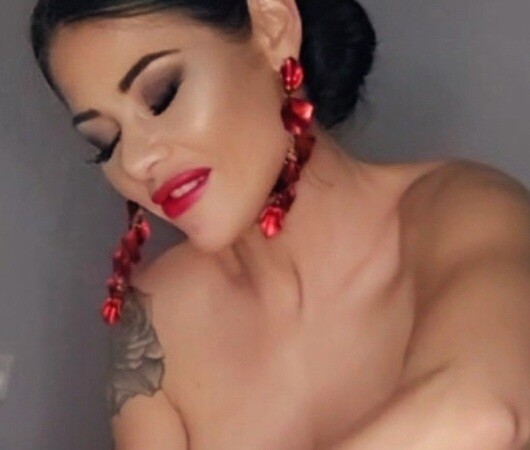 MissMonicaPerez - Ujezdzam mojego fana ihaaa