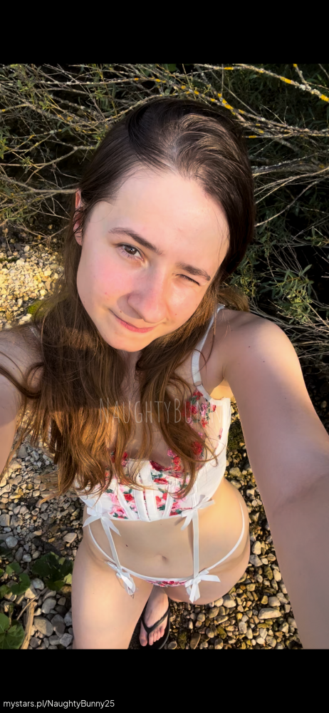 NaughtyBunny25