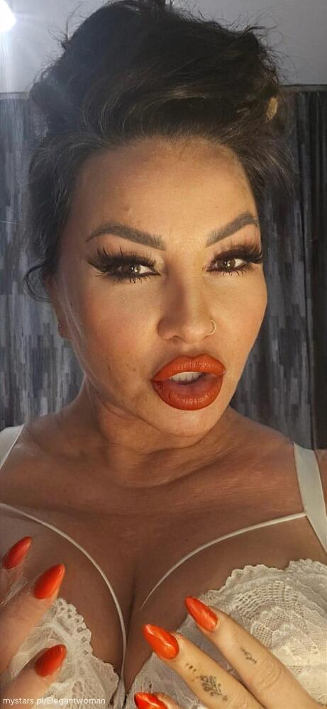 JuicyMilf