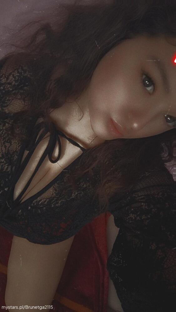 Brunetga2115