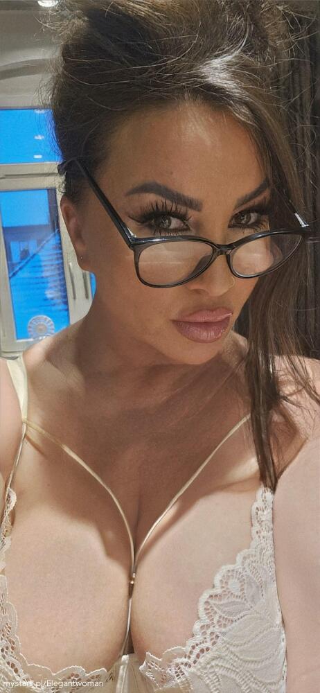 JuicyMilf